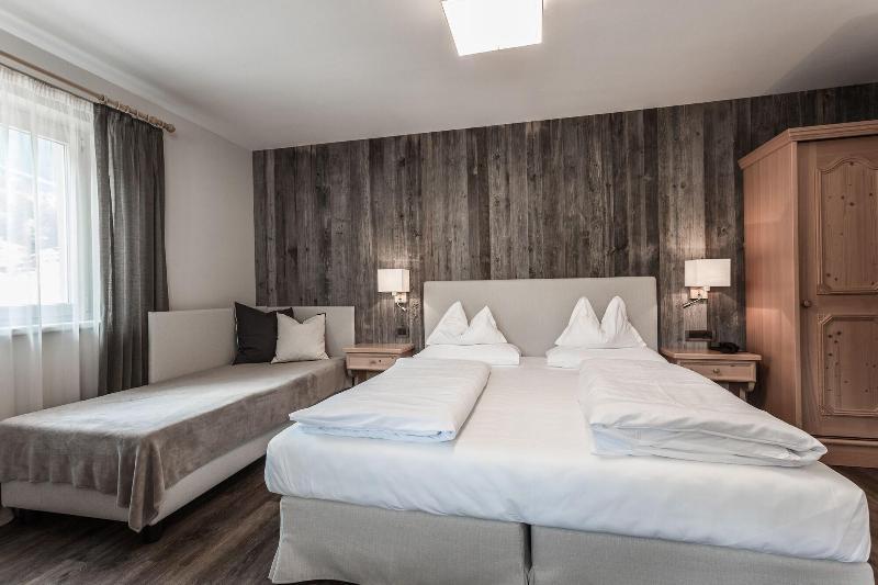 Hotel Garni Villa Park Urtijëi Dış mekan fotoğraf